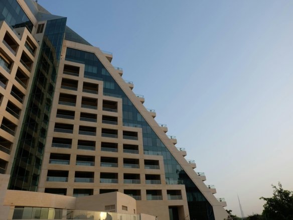 Luxury vs mid market Dubai real estate investment strategy